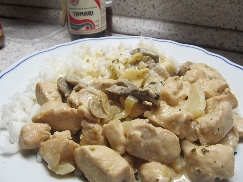 Kuřecí maso se žampiony a smetanou 