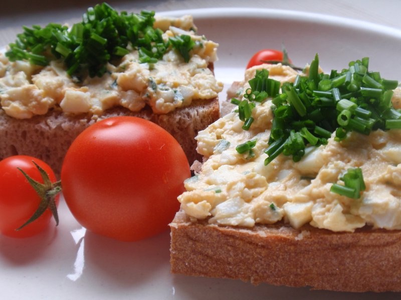 Masová pomazánka s vejci 