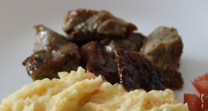 Vepřové kostky na hořčici