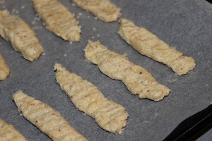 Tvarohov&eacute; tyčinky na plechu - rychlovka pro hosty